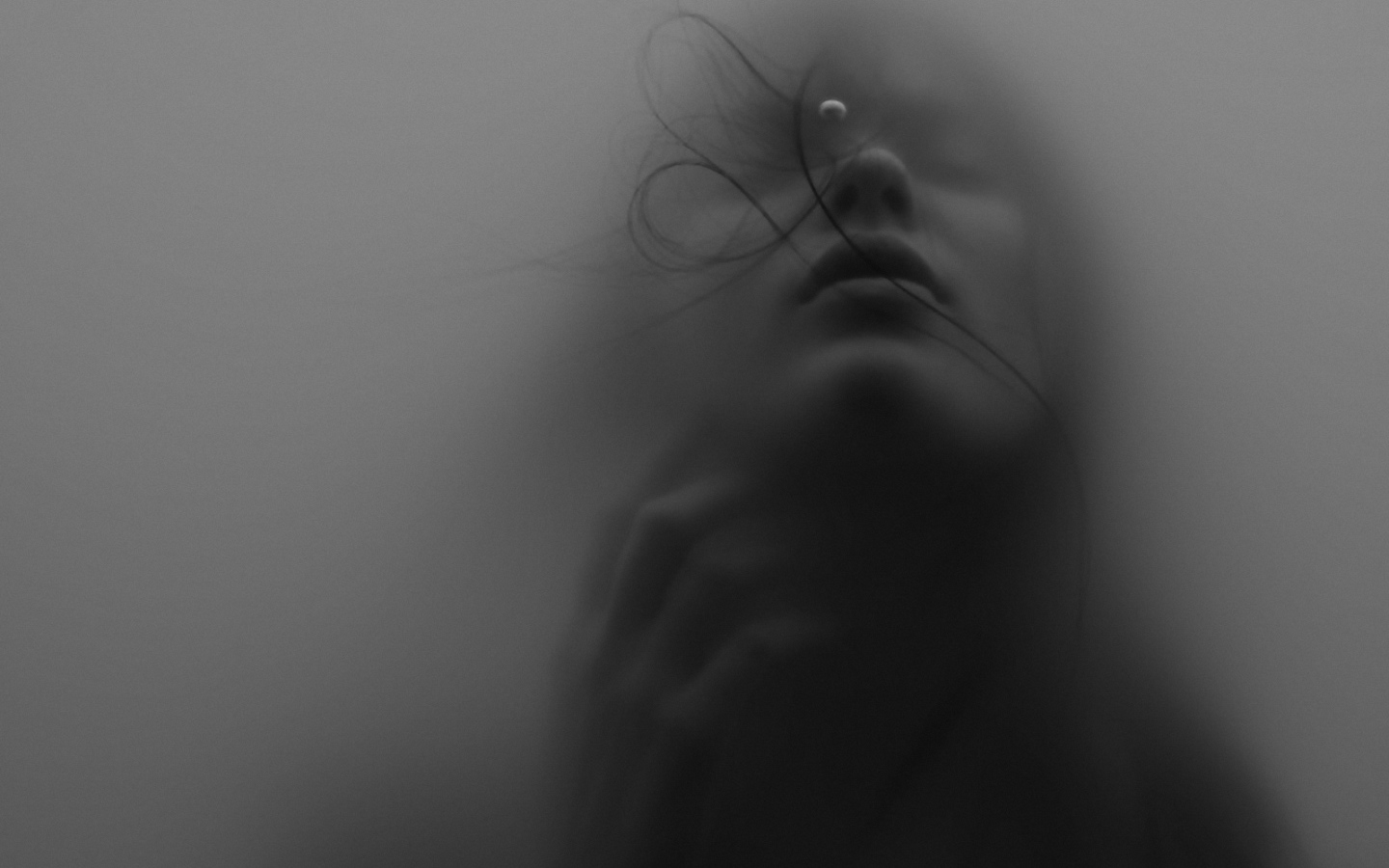 Фотография Девушка в тумане