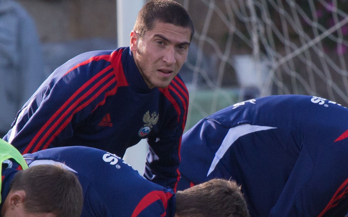 Полузащитник сборной России Алексей Ионов на тренировке