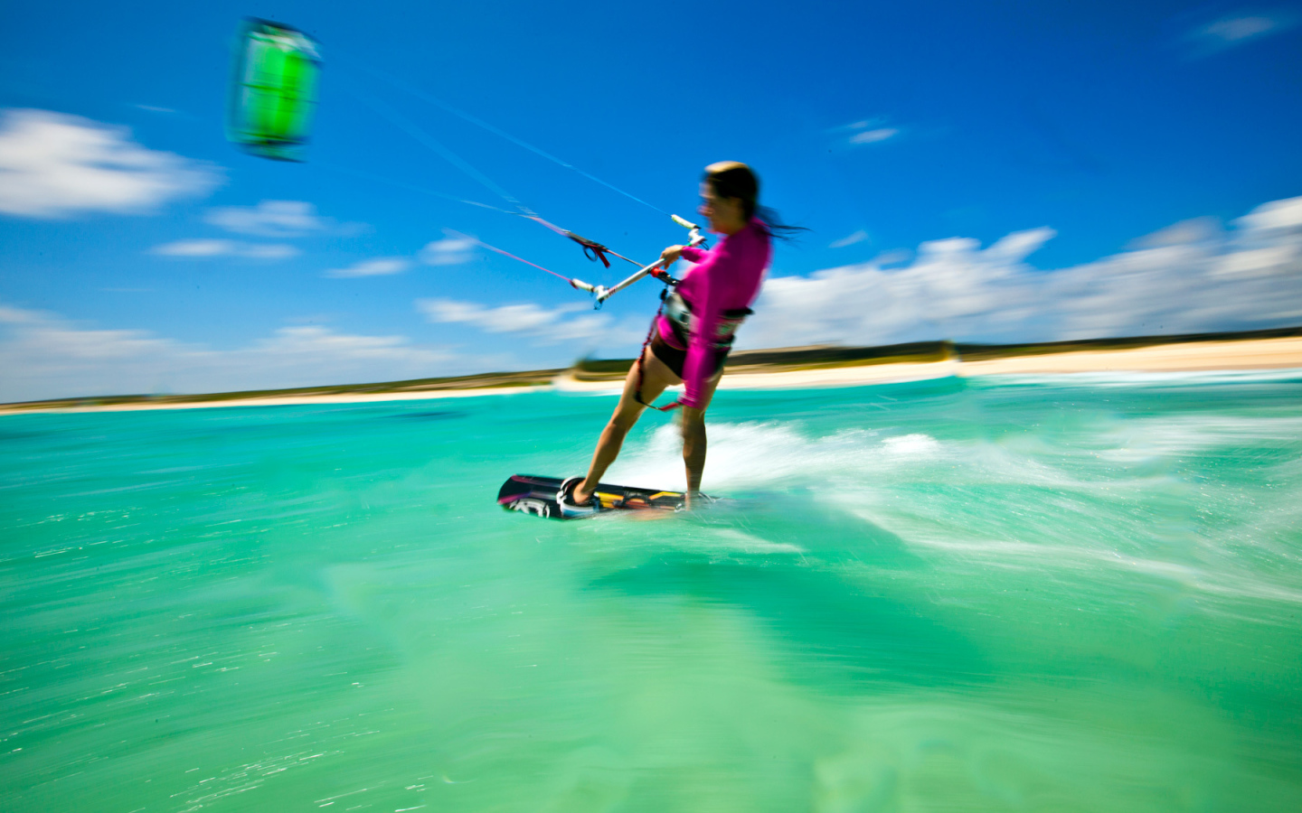 Девушка серфинг