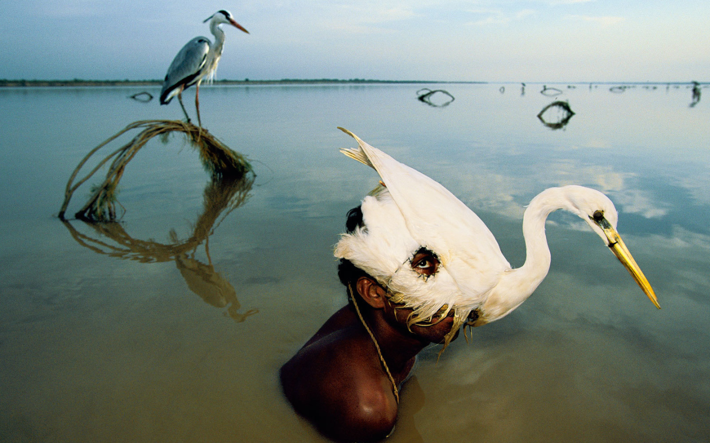 Охотник в маске