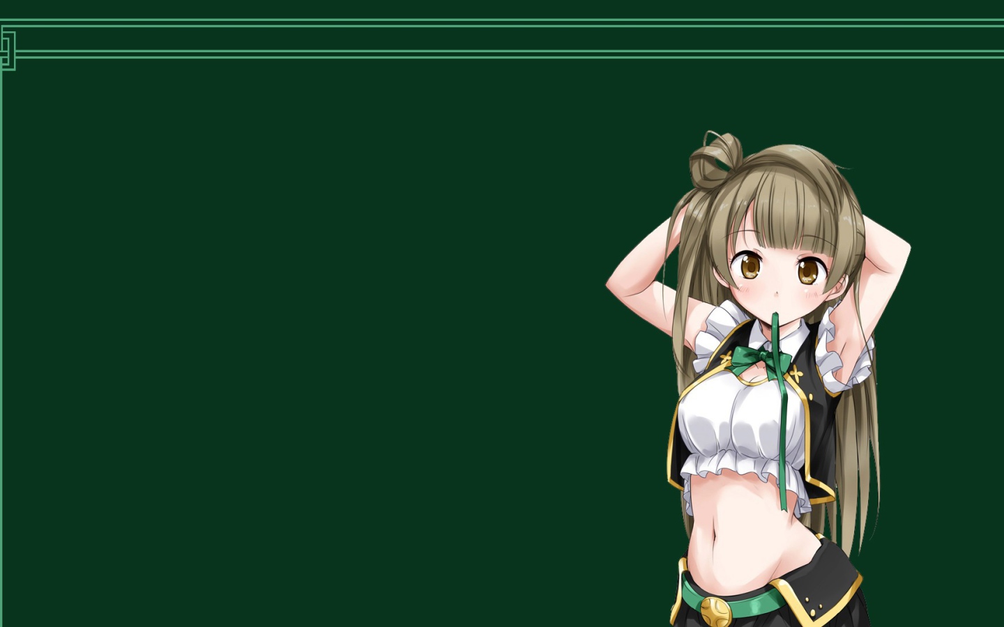 Девушка из аниме Love Live на зеленом фоне