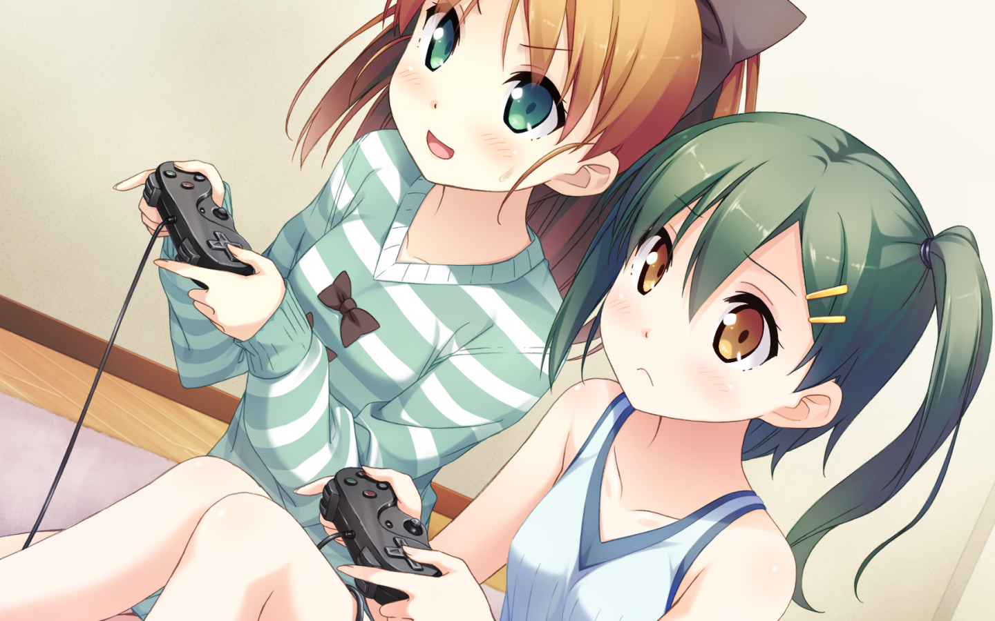Две девочки аниме играют в видео игры