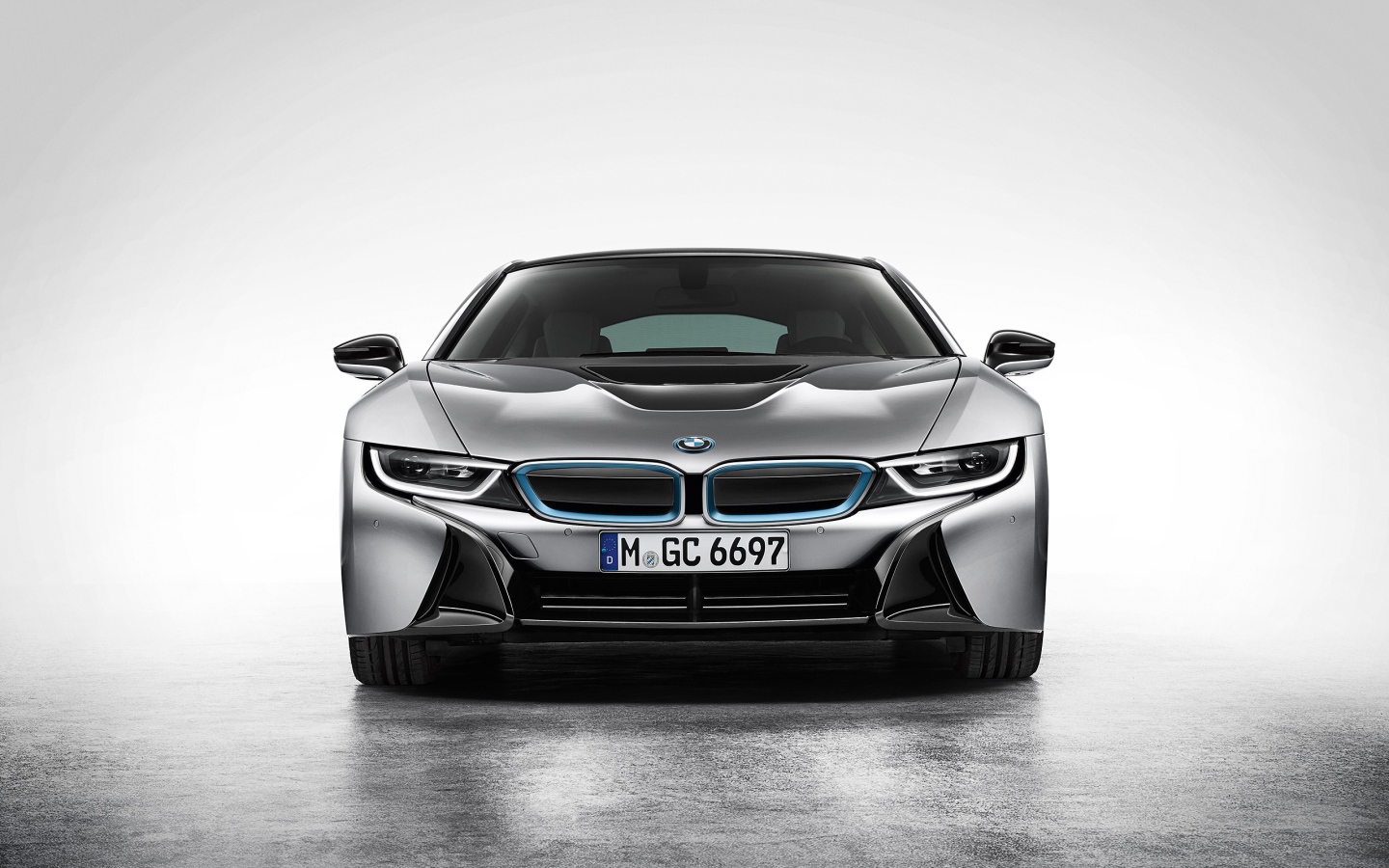 Современный автомобиль BMW i8