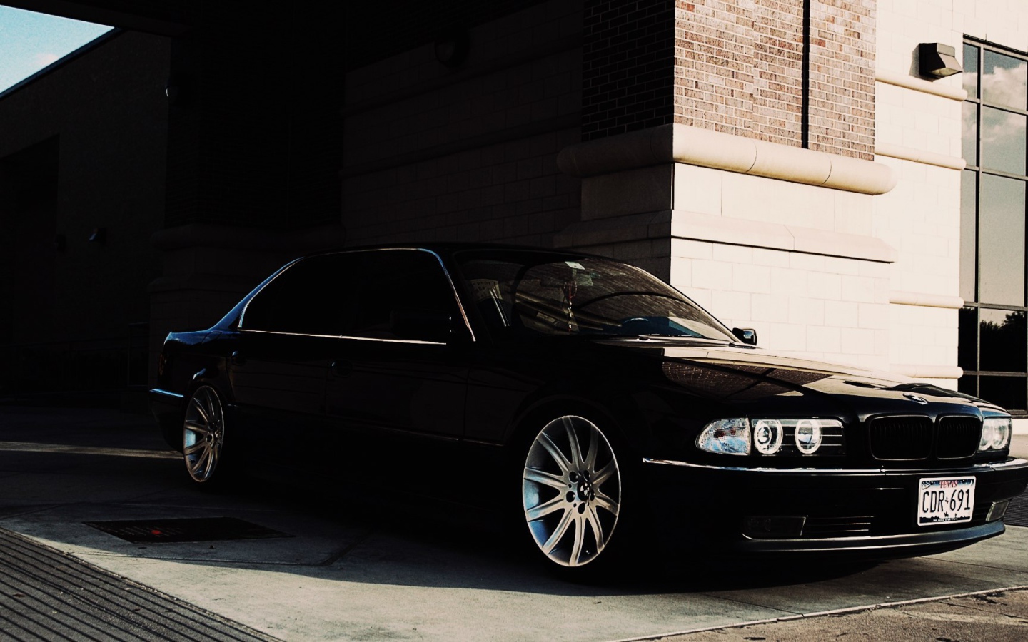 Black BMW 750 E38