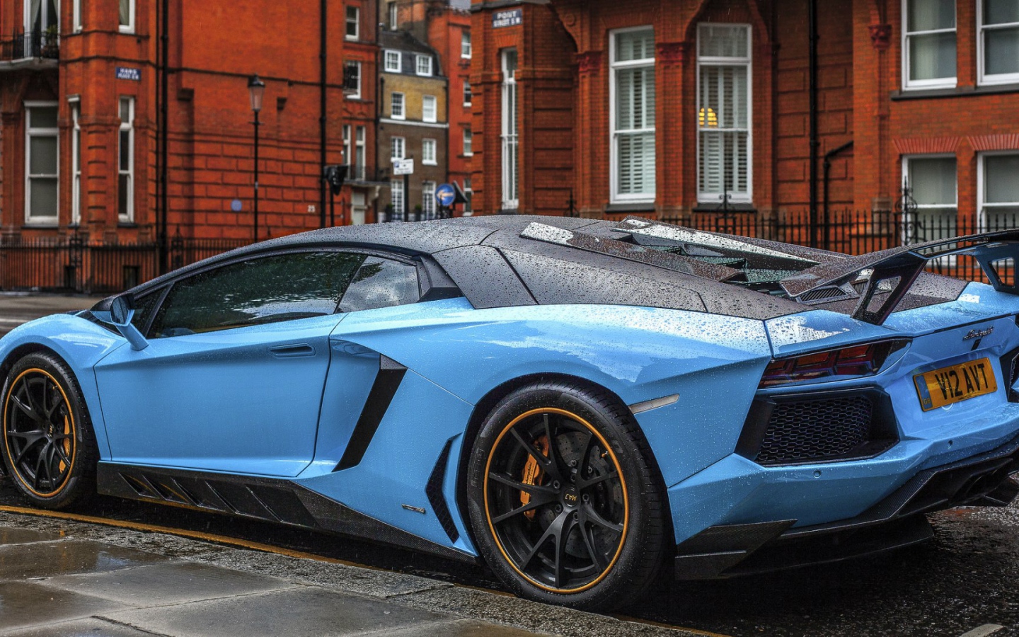 Великолепный Lamborghini Aventador LP 700-4