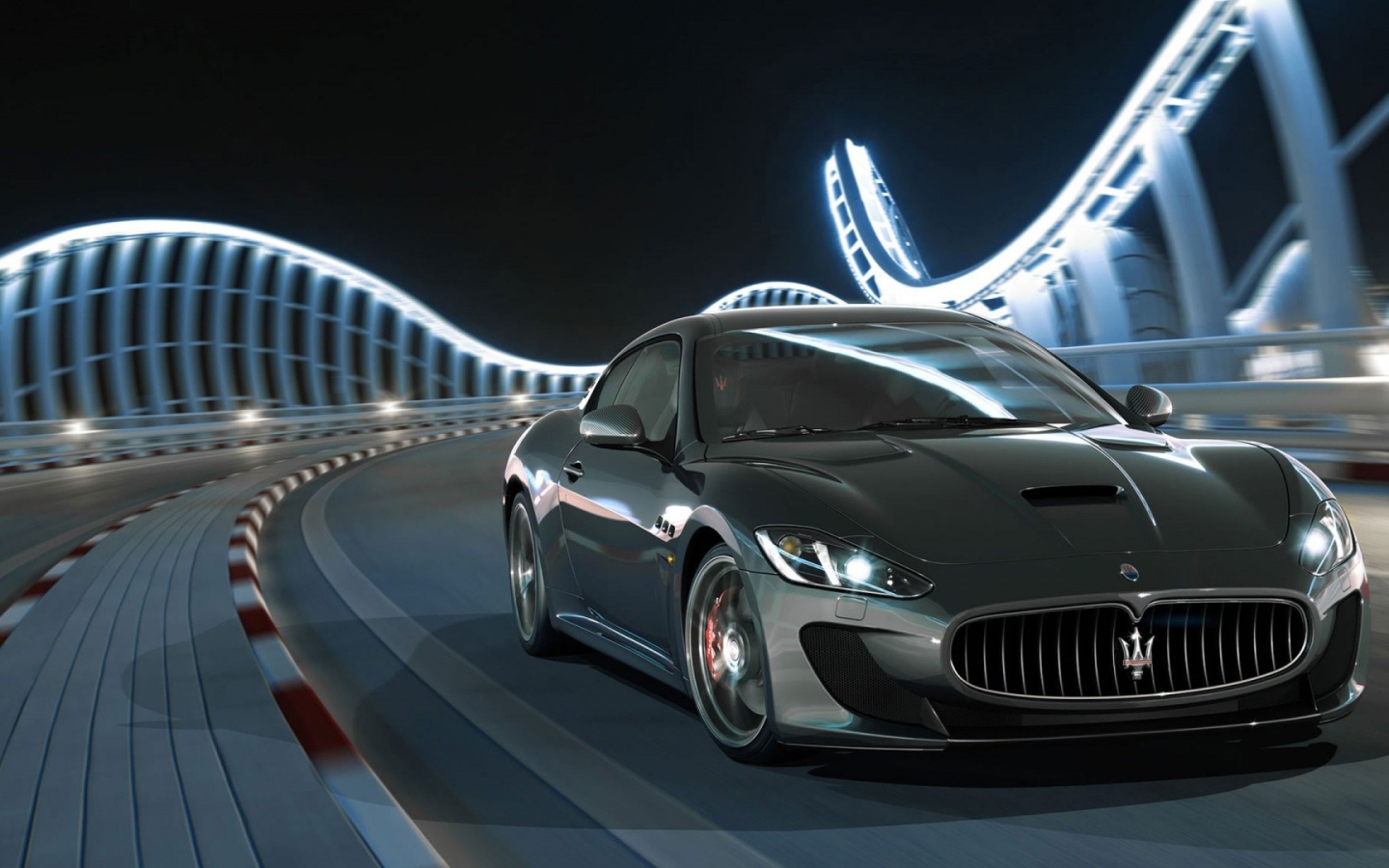 Серый Maserati на мосту