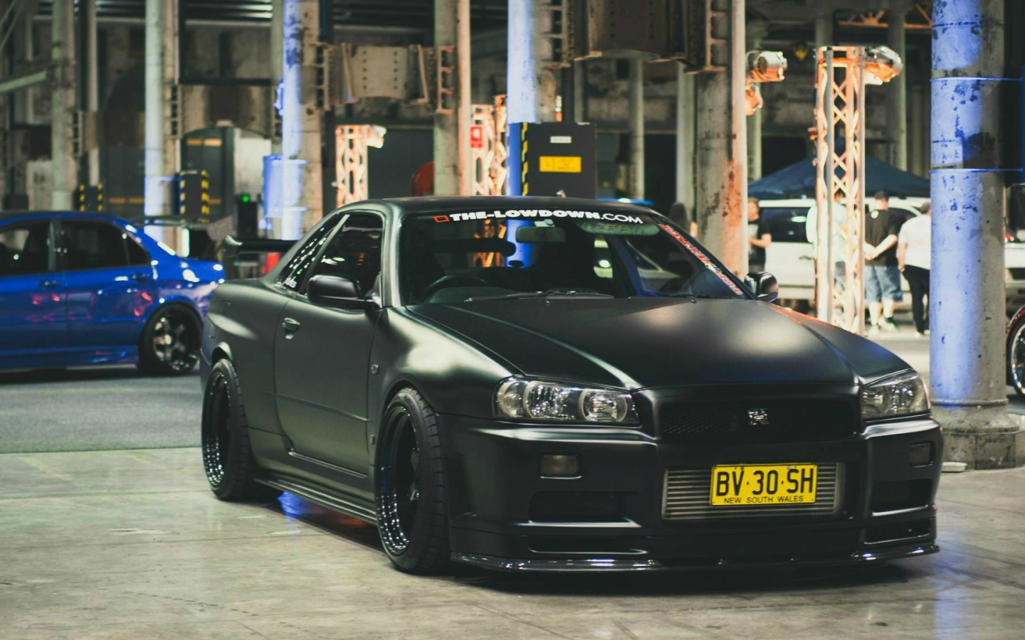Черный Nissan Skyline GTR R34