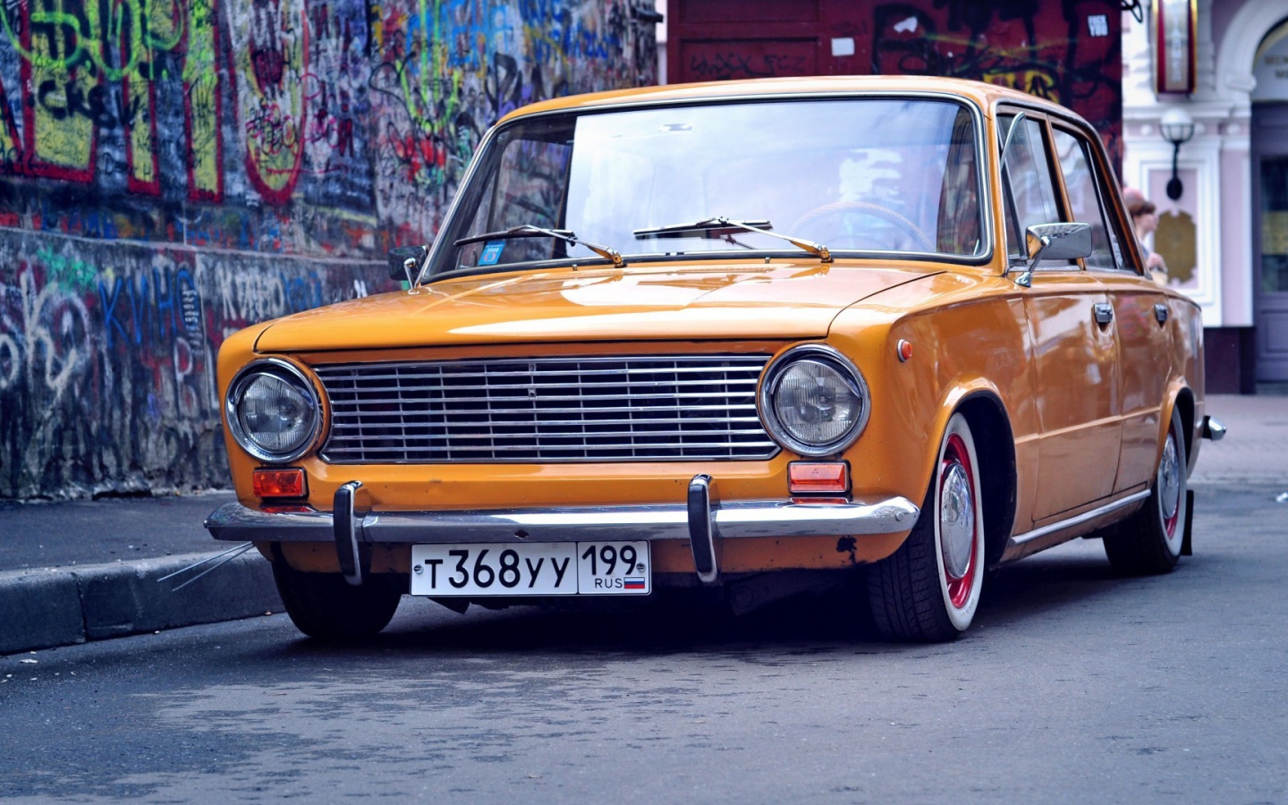 Оранжевый ВАЗ Копейка