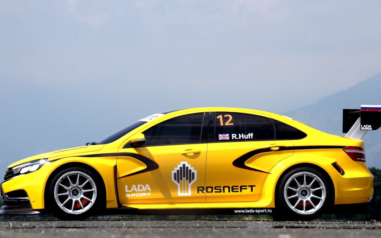 Российский автомобиль Лада Веста Спорт