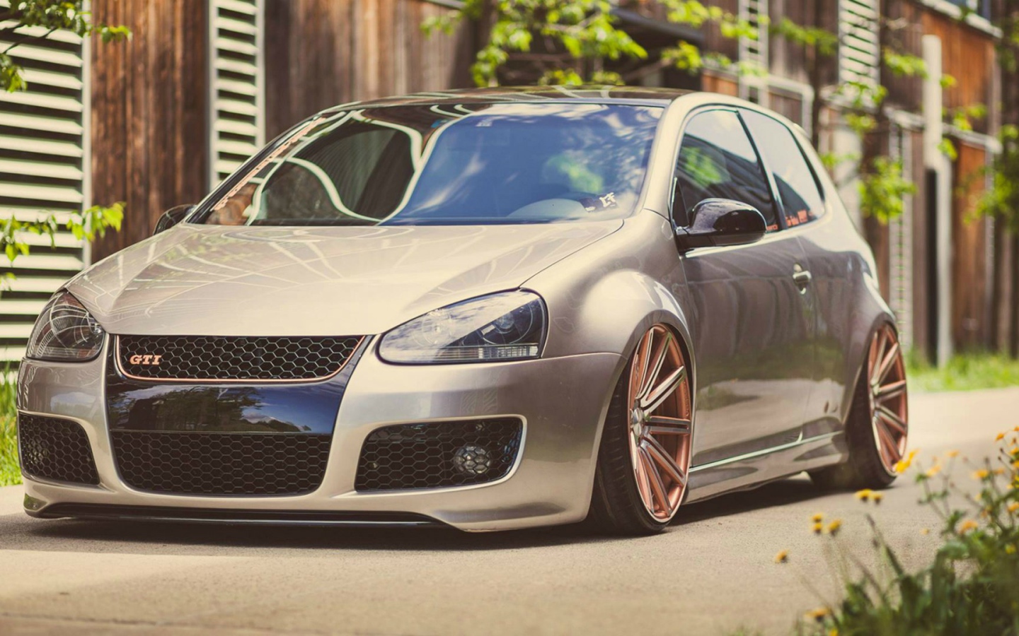 Аккуратный Volkswagen Golf GTI