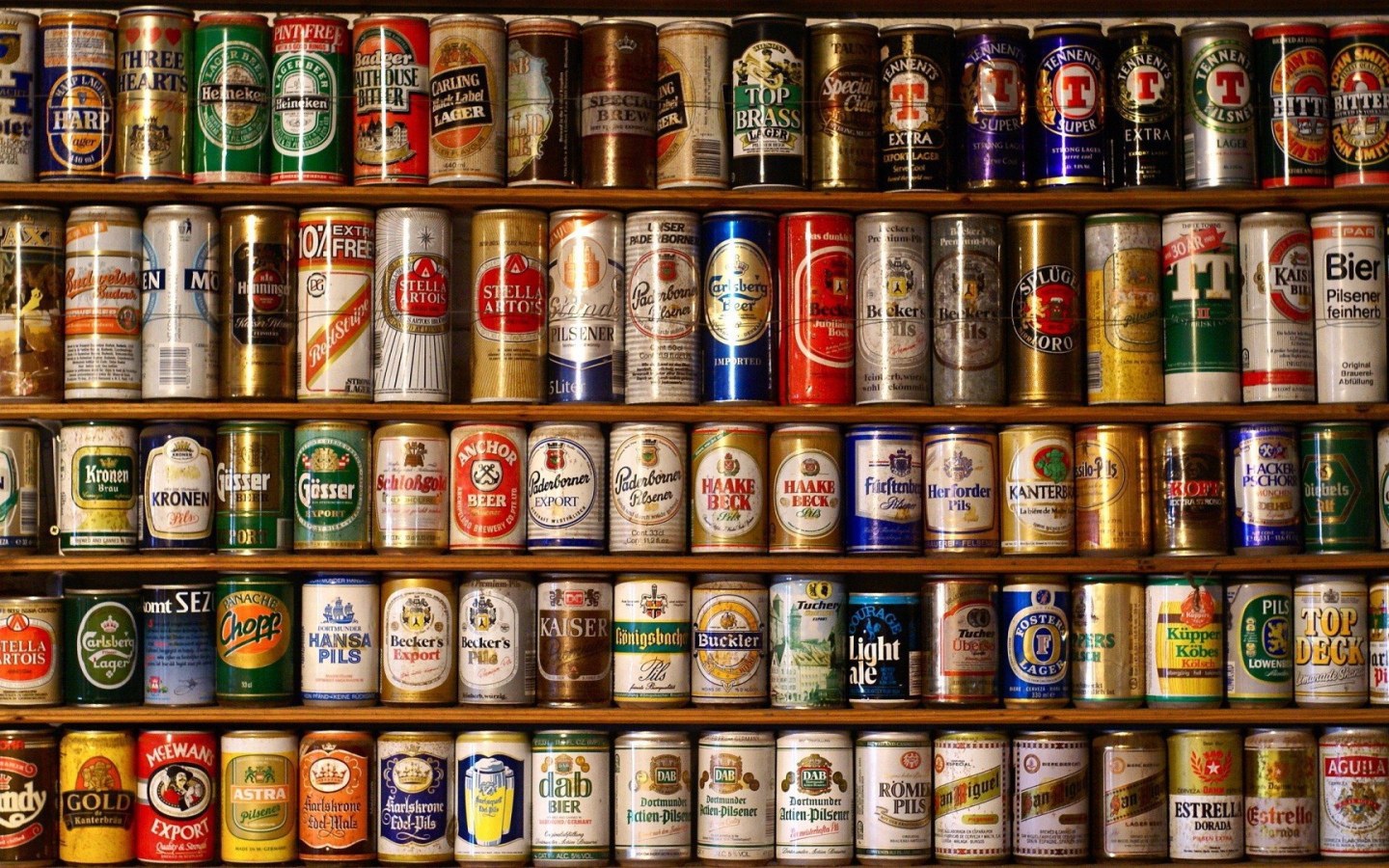 Пивная полка в магазине