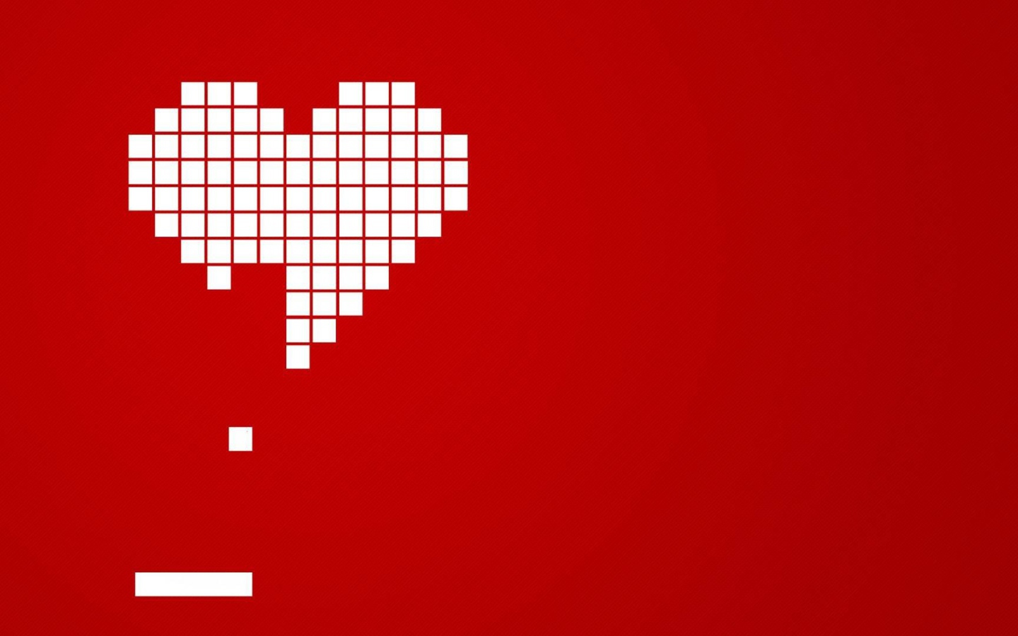 Сердце из квадратиков на красном фоне