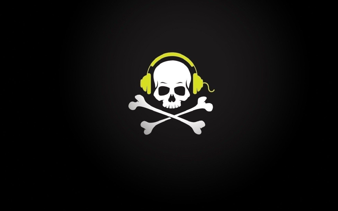 Череп пирата в желтых наушниках