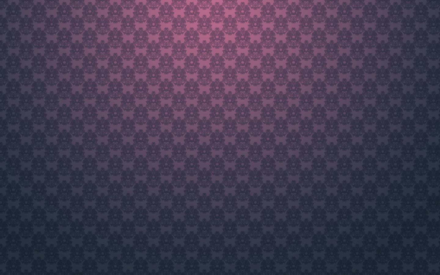 Королевские вензеля, розовый фон
