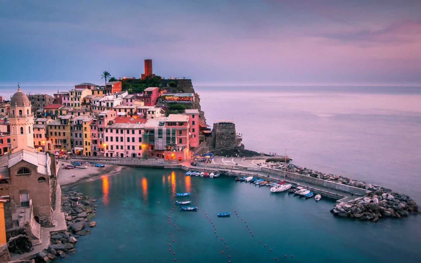 Городок Вернацца, Италия