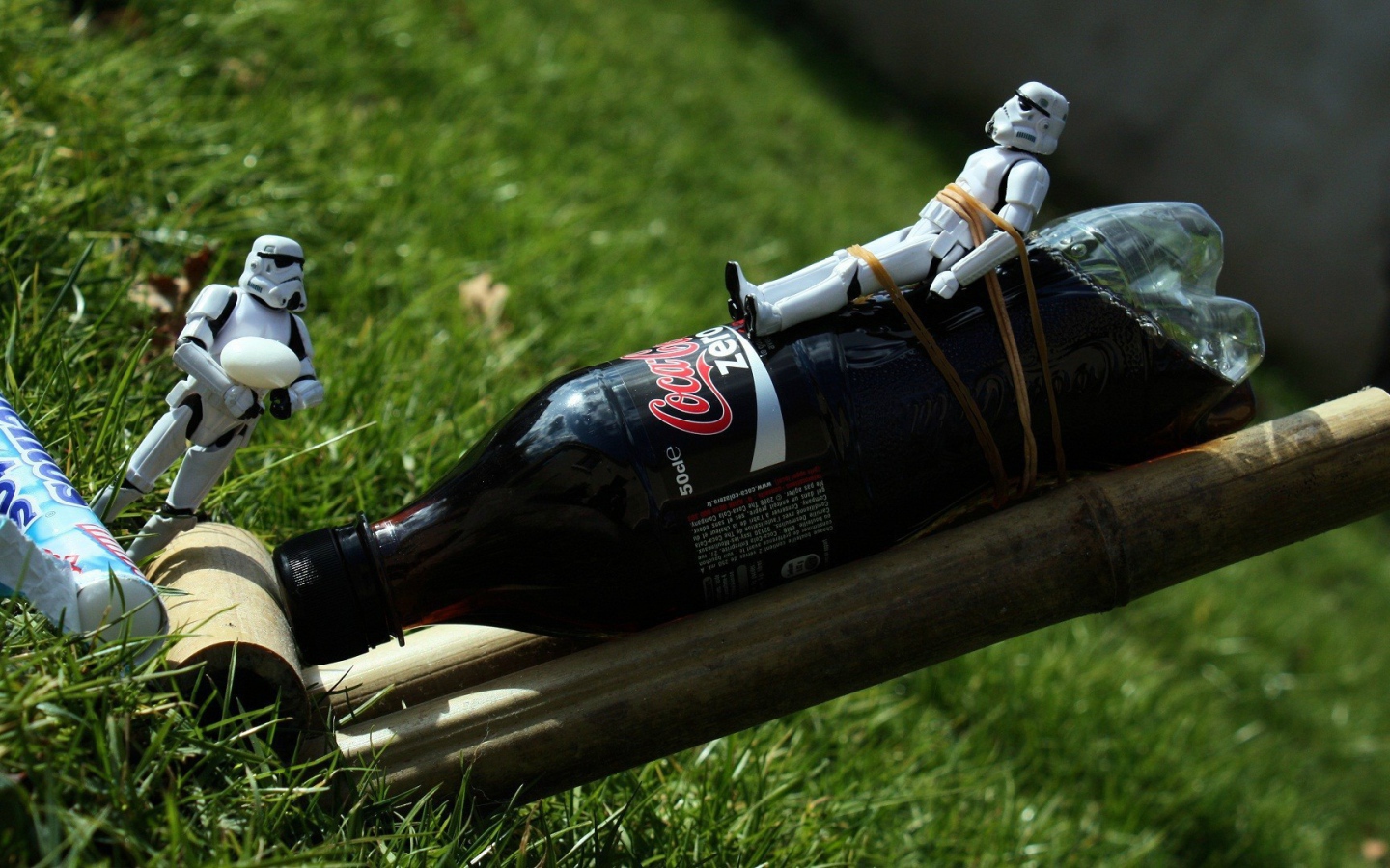 Кола и Ментос - штурмовики собрались в космос