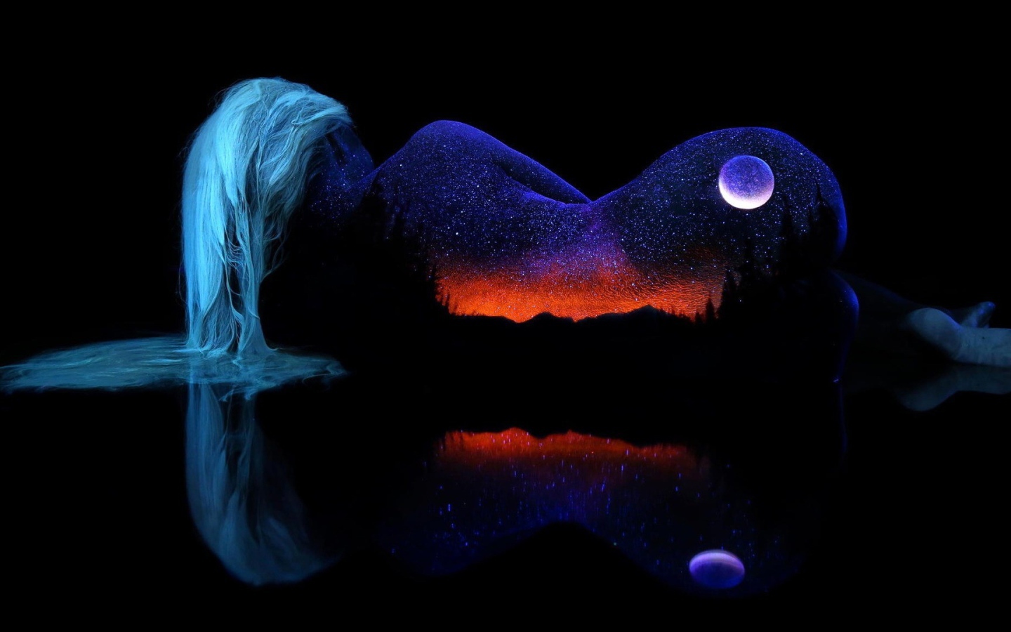 Силуэт девушки вселенной