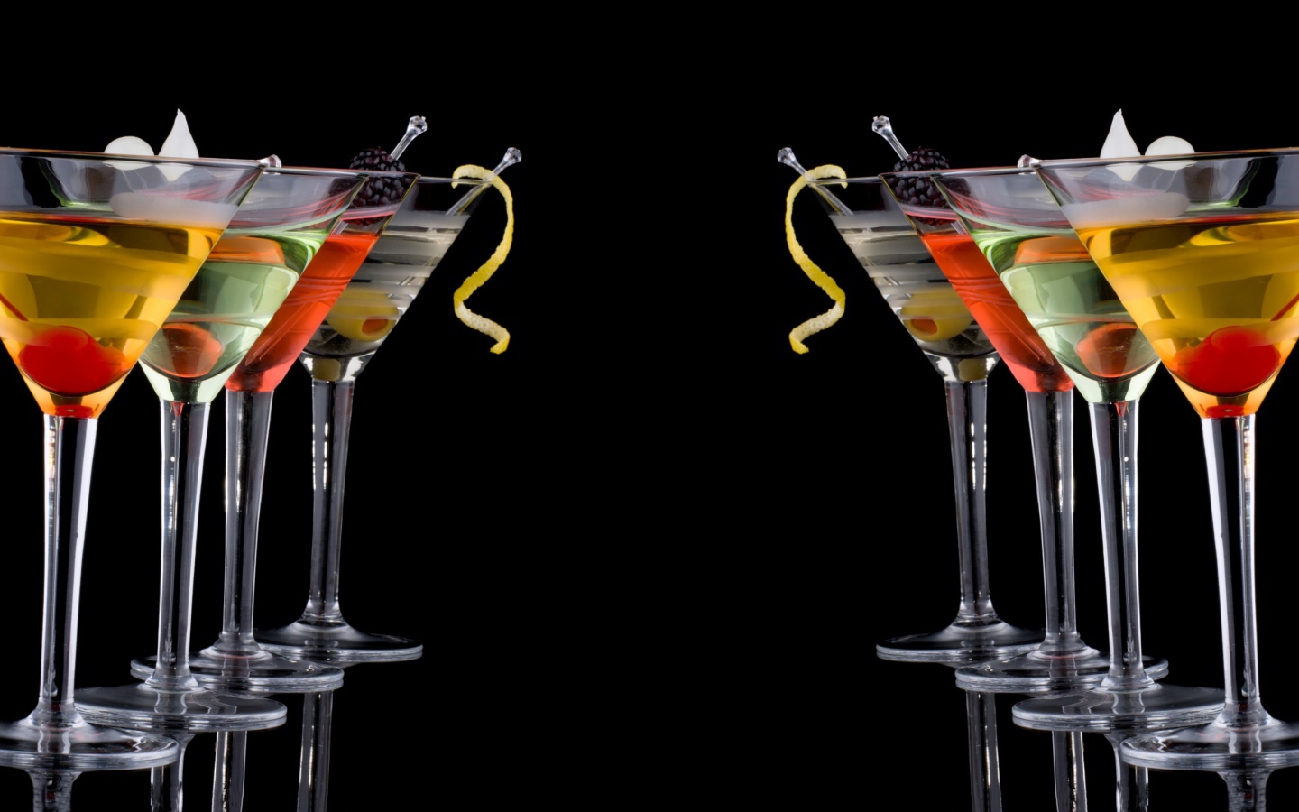 Слабоалкогольные коктейли, черный фон