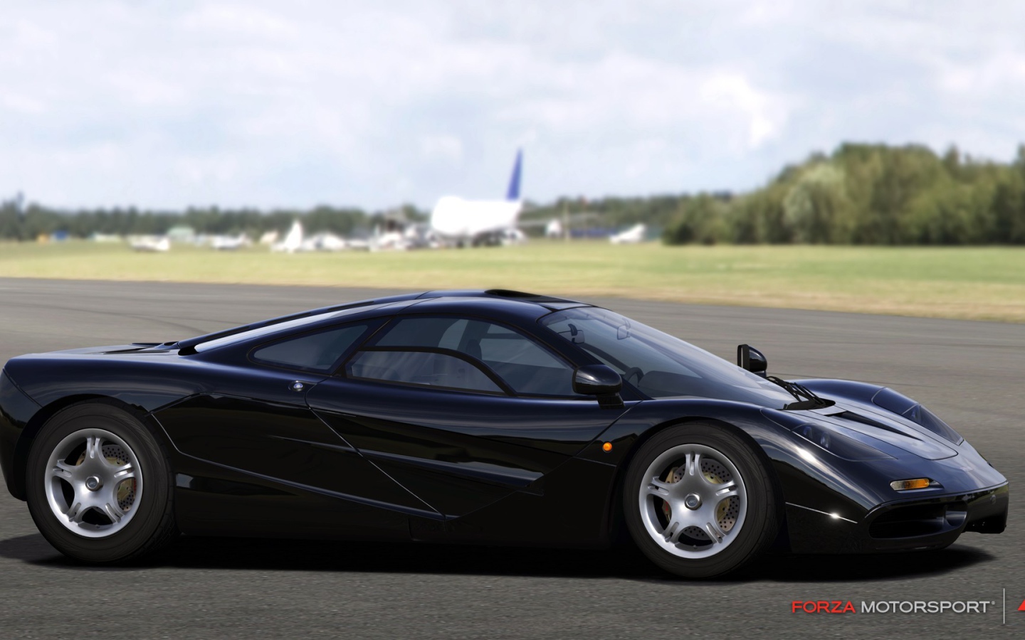 Авто на треке в игре Forza Motorsport