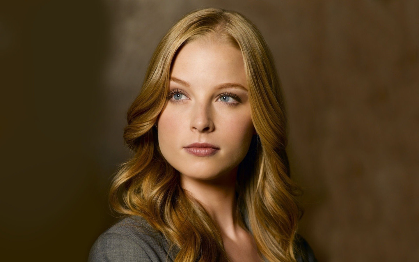 Модель блондинка Рейчел Николс