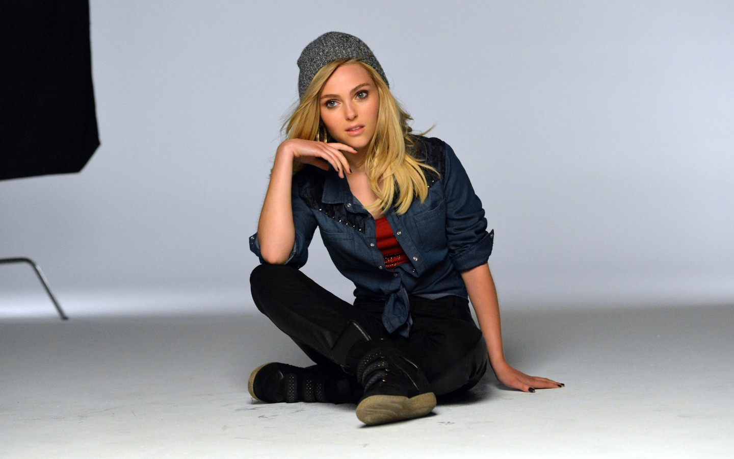 Модель Анна София Робб