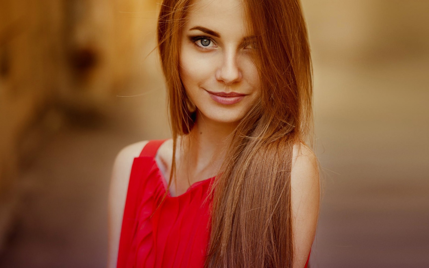 Девушка в красном платье, фото Анна Неврева