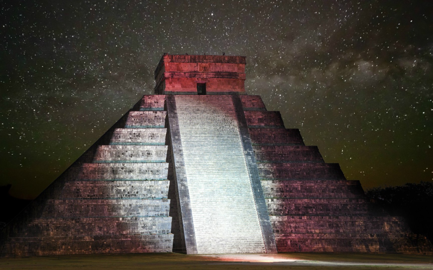 Пирамида Майя в Мексике