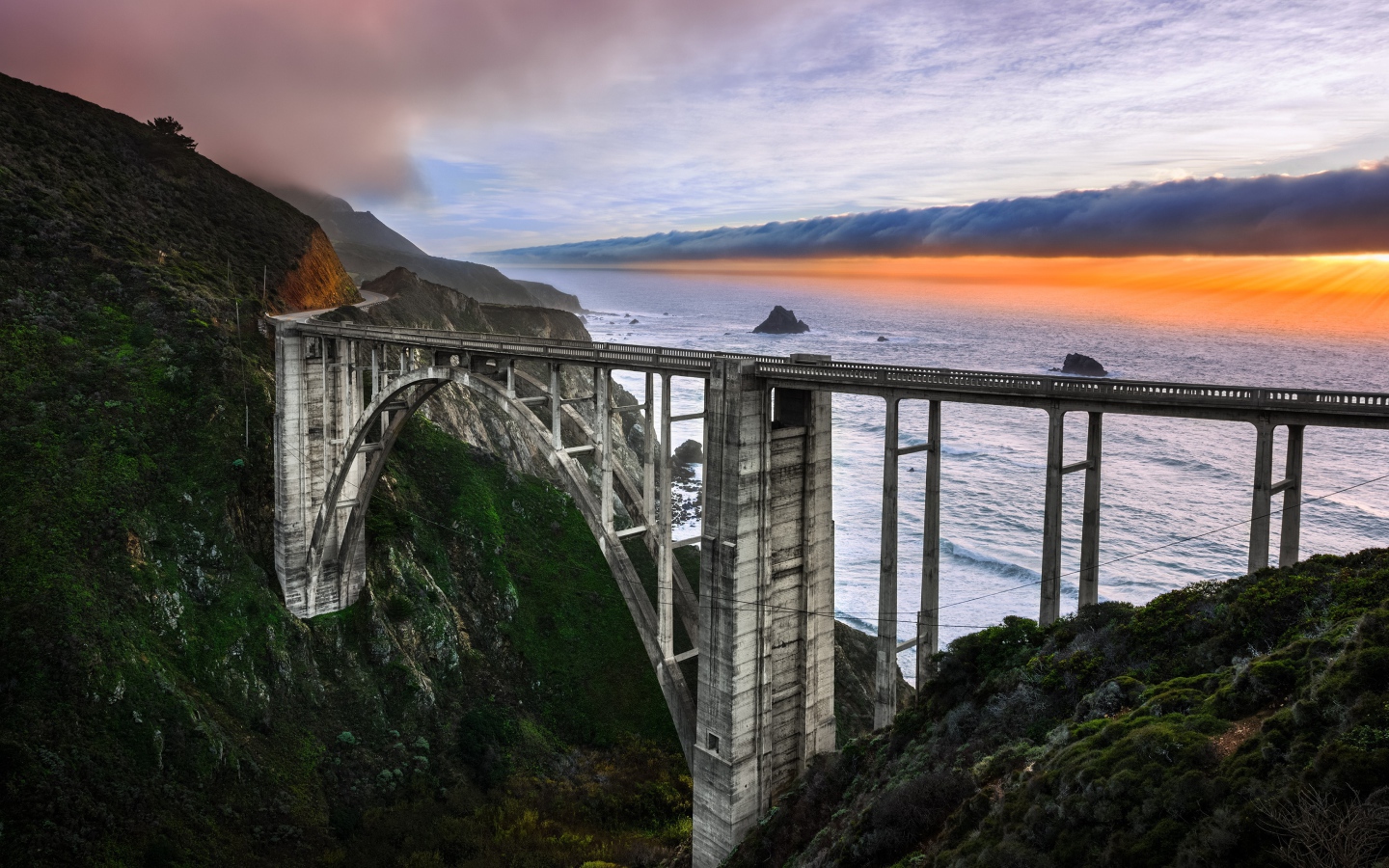 Автомобильный мост в Калифорнии