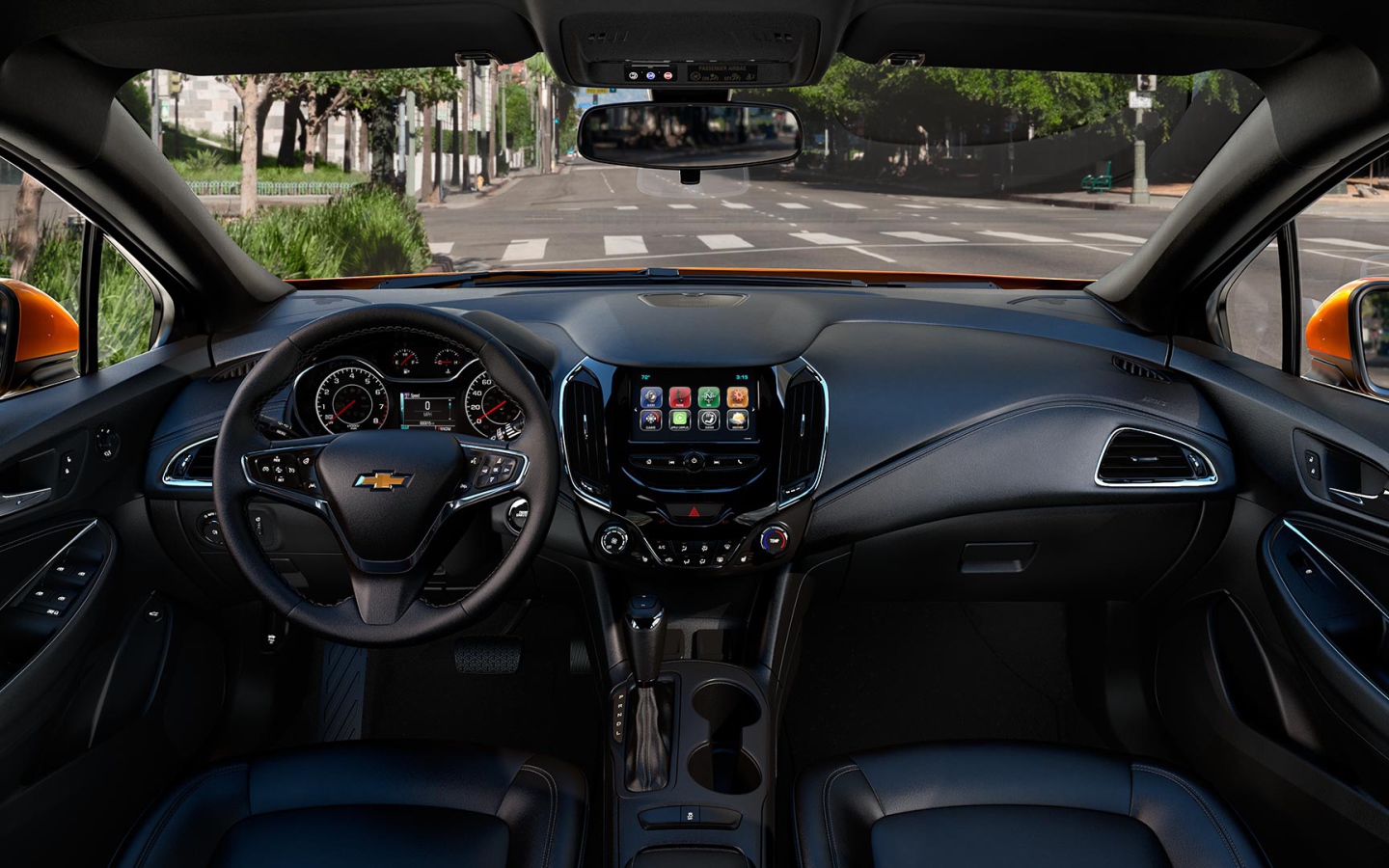 Черный кожаный салон Chevrolet Cruze 2017 хэтчбек