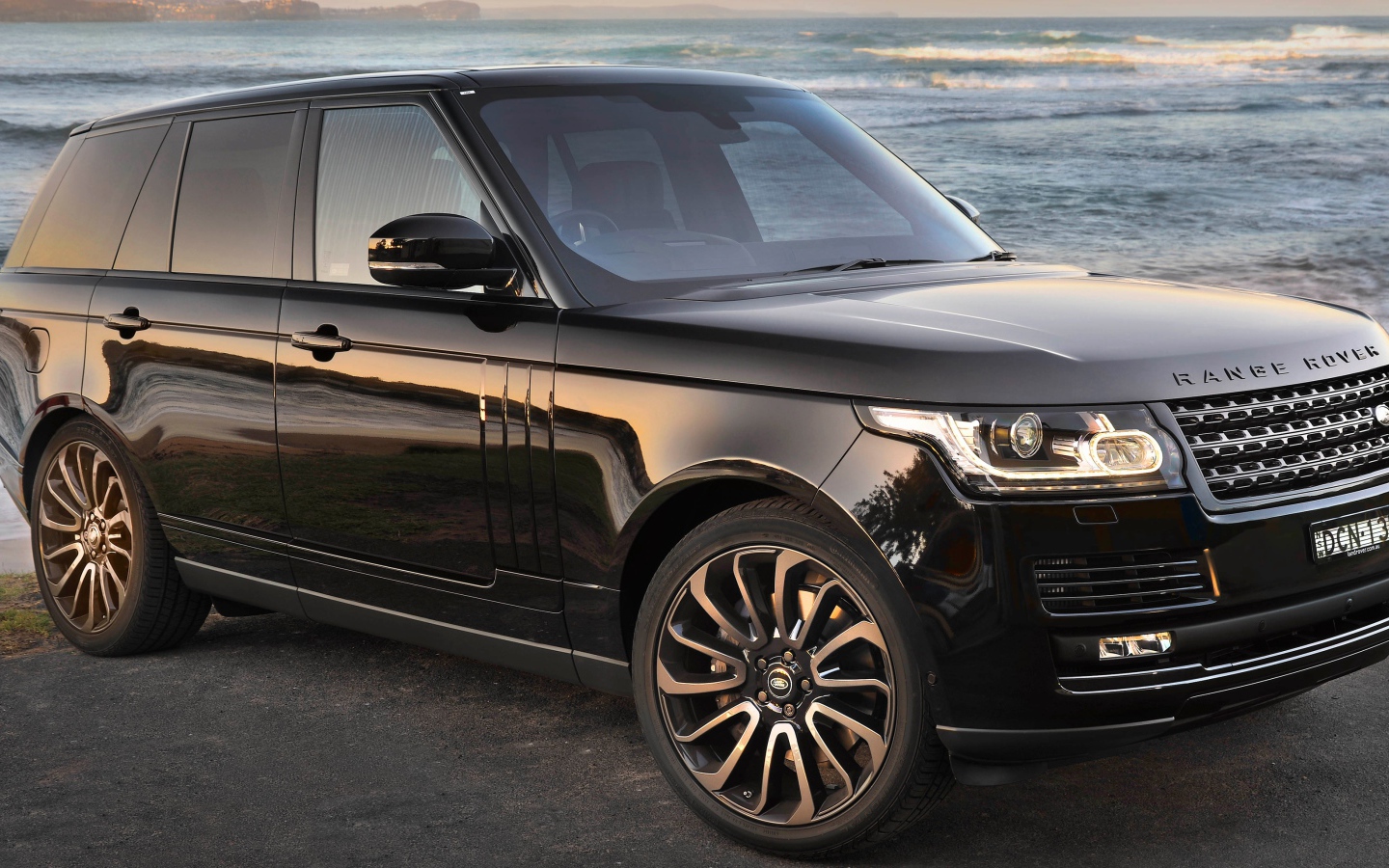 Новый автомобиль внедорожник Range Rover Vogue, 2018