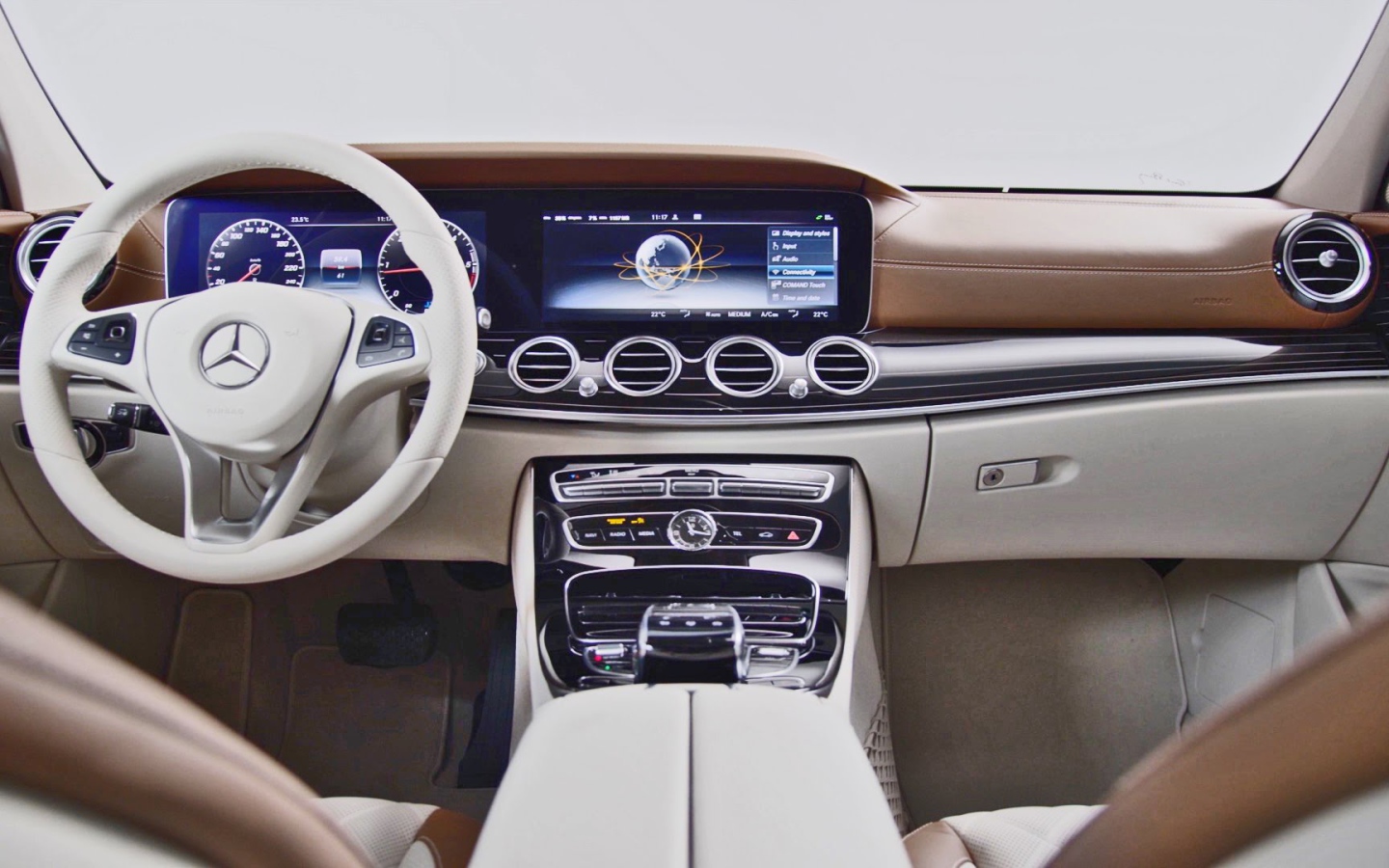 Салон Mercedes-Benz E-Class 2017 года