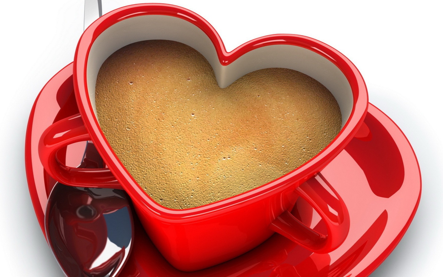 Красная кружка в форме сердца 