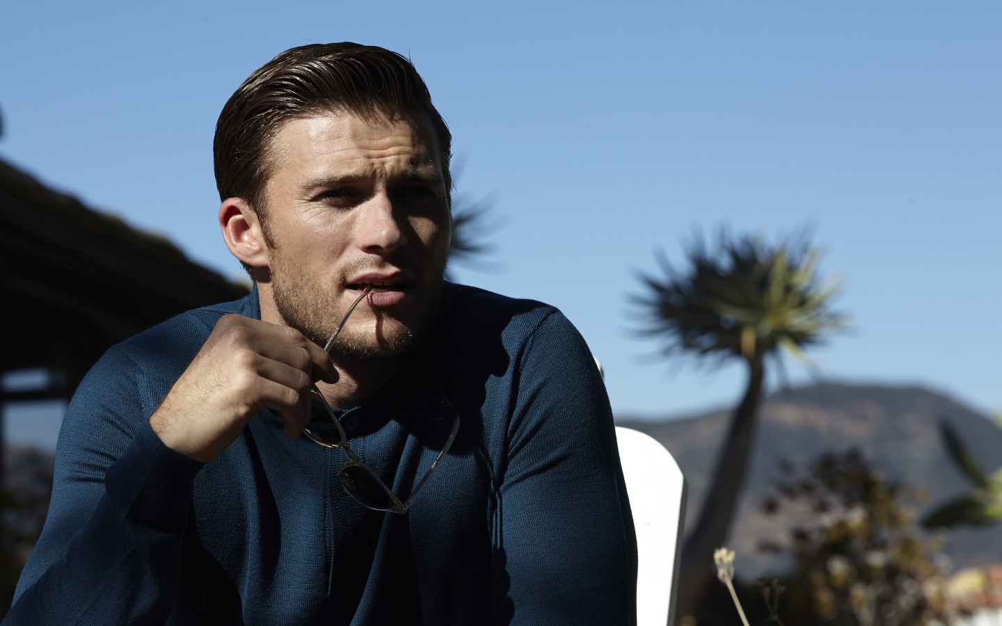 Красивый молодой мужчина популярный актер Скотт Иствуд