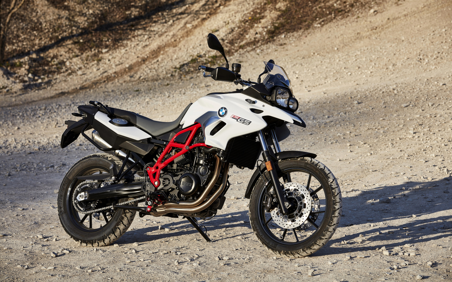 Мотоцикл BMW F 700 GS Rallye на дороге