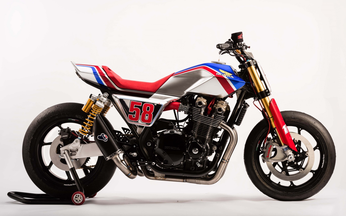 Мотоцикл Honda CB1100 TR, 2017 вид сбоку