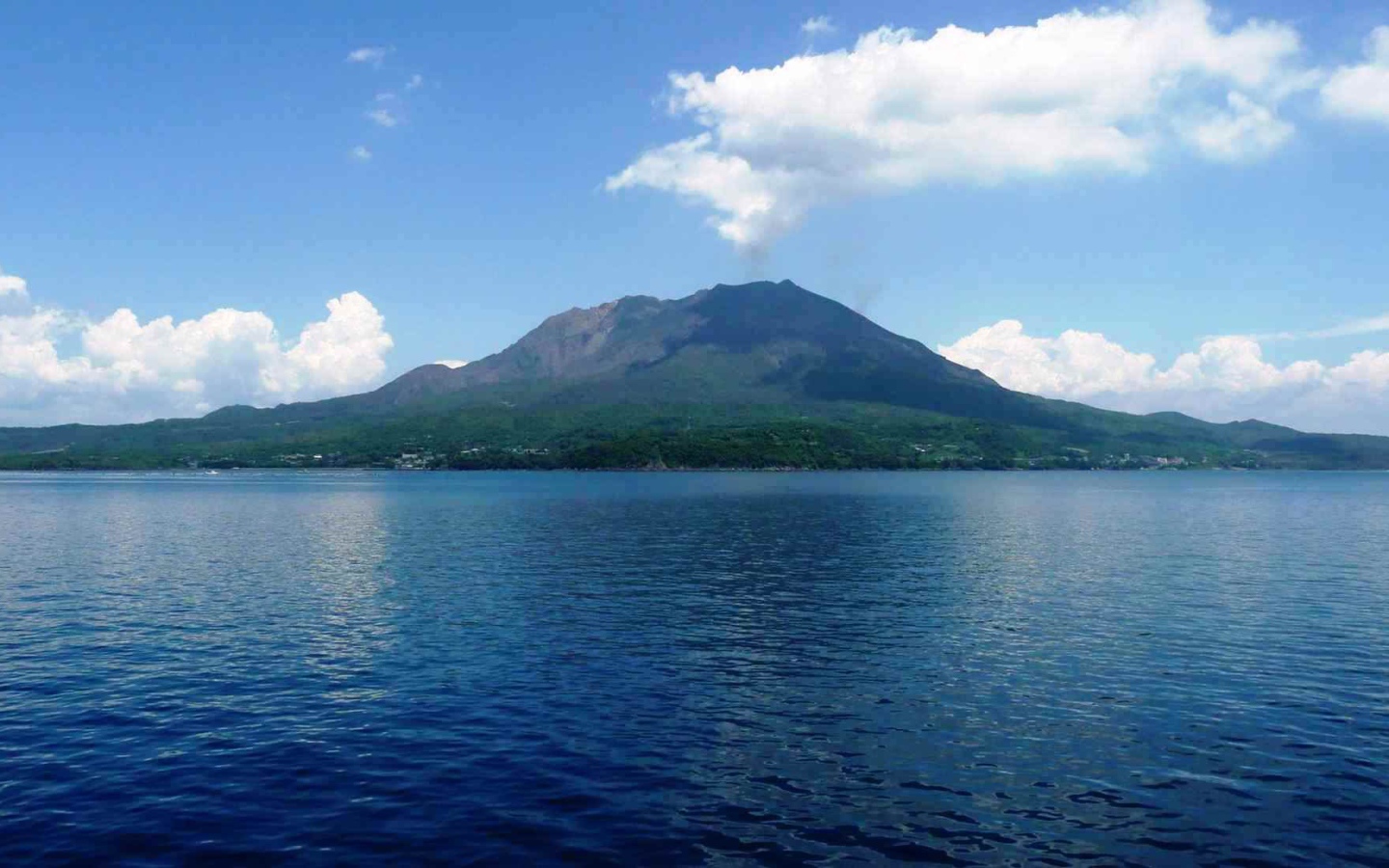 Вулкан Сакурадзима, Япония 