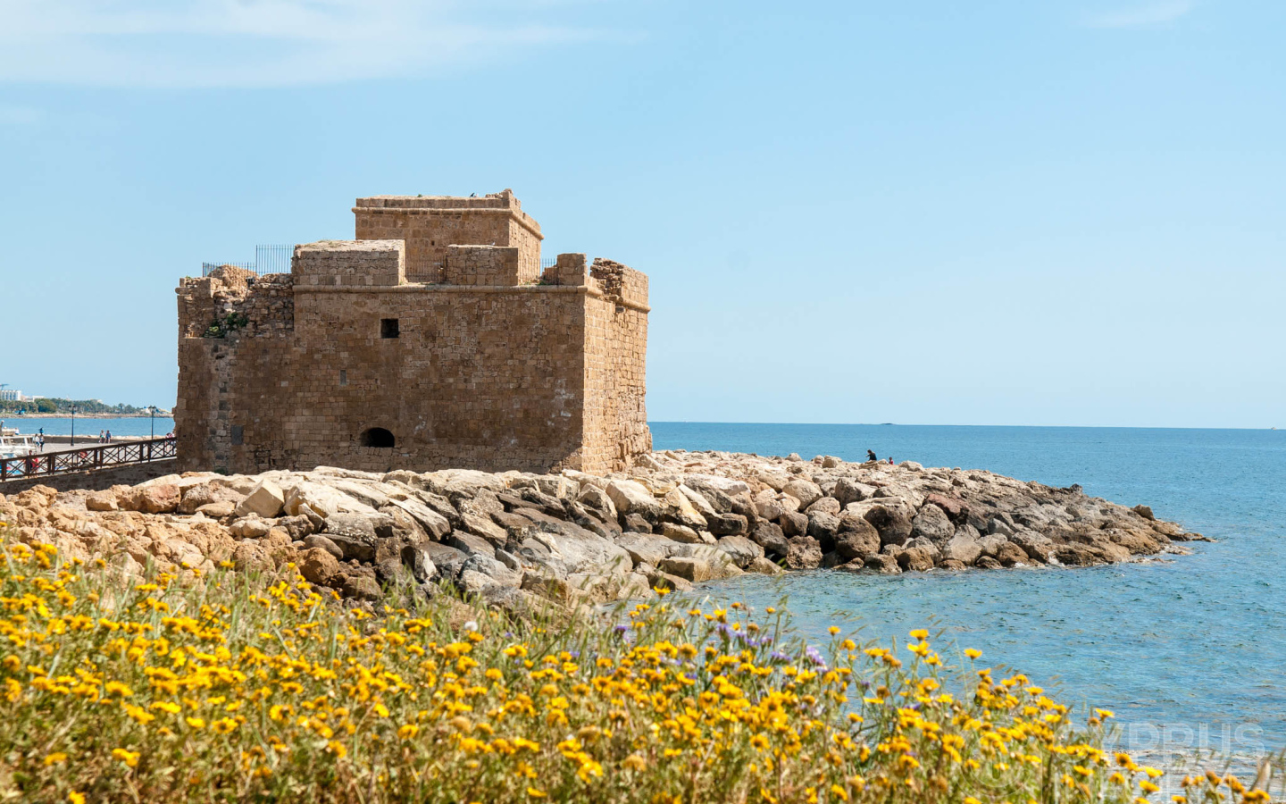 Средневековый Пафосский замок,  Кипр 