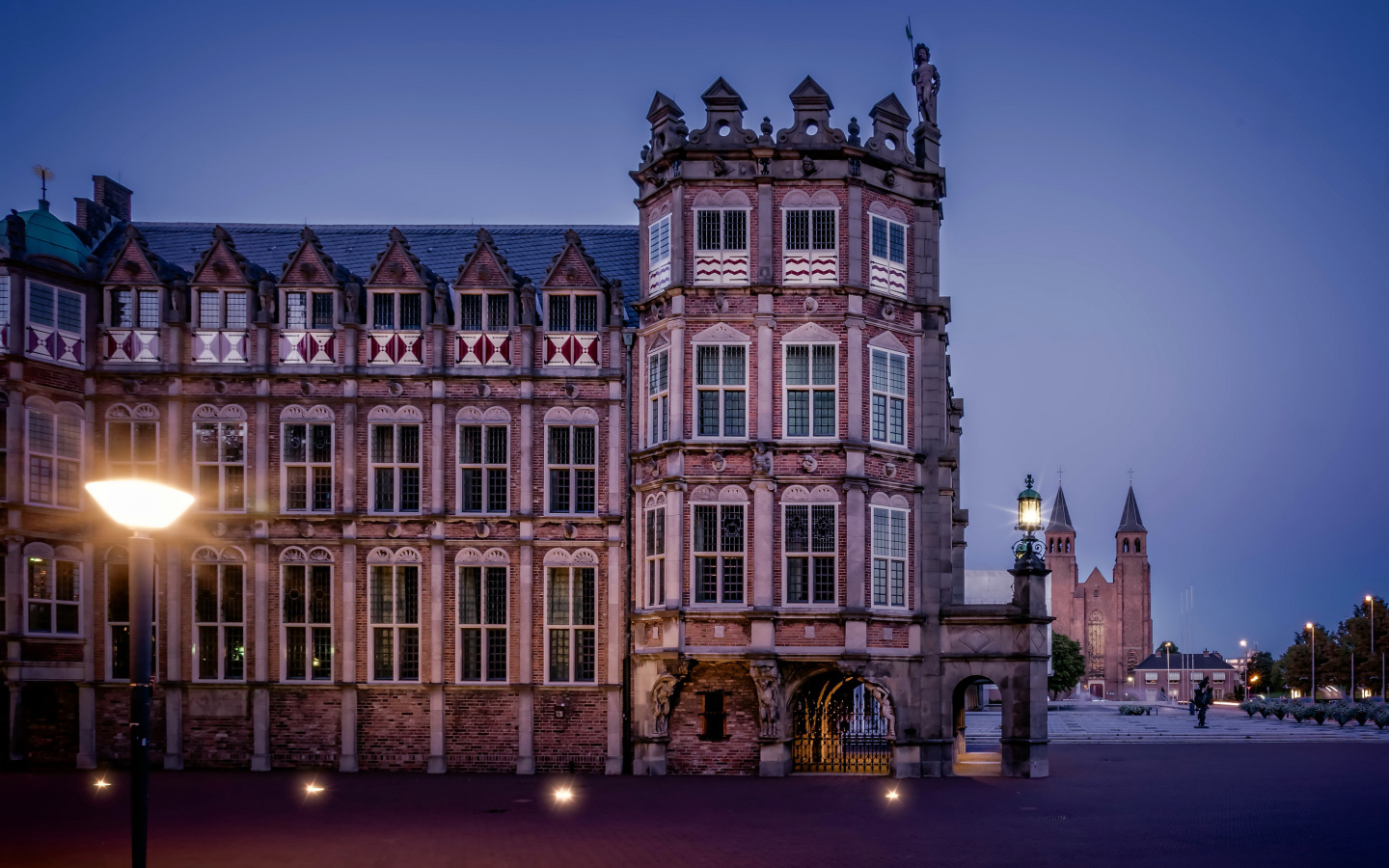 Памятник архитектуры Дом дьявола, Нидерланды 