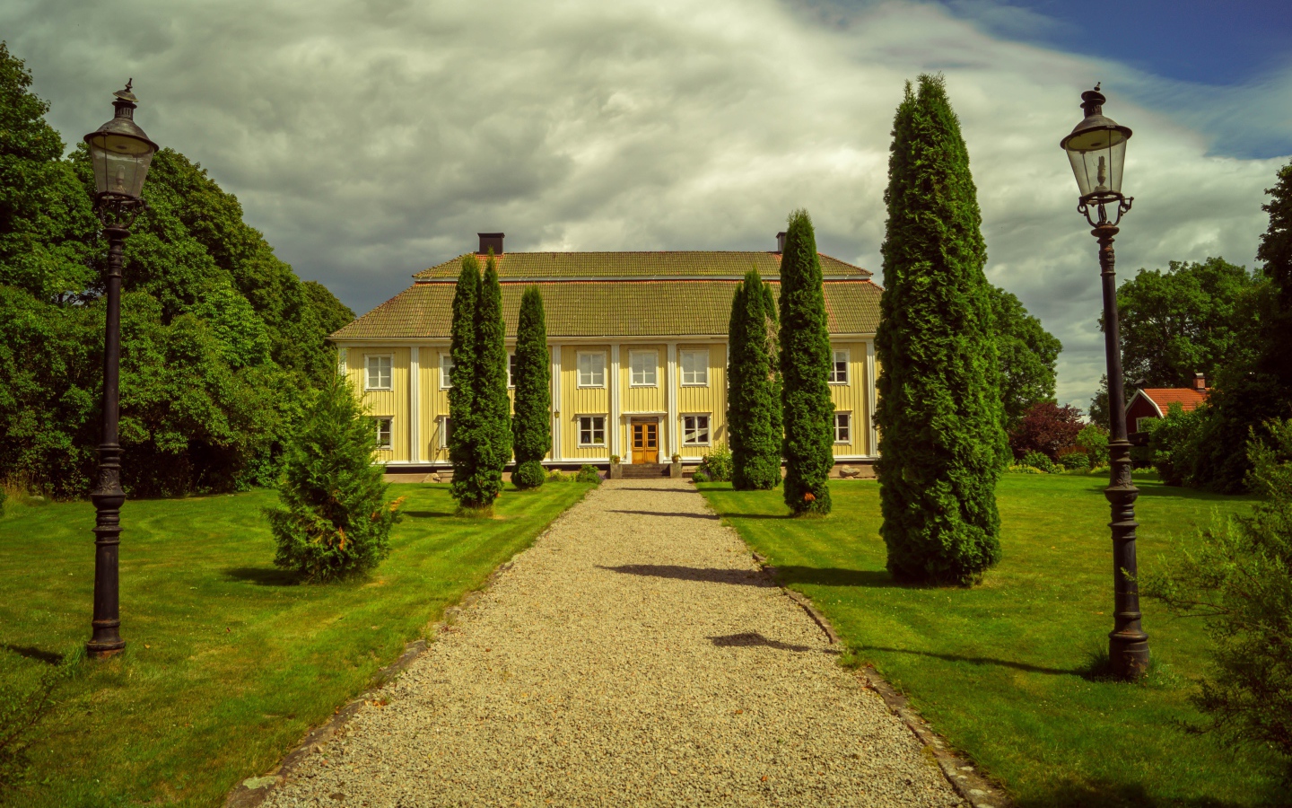 Поместье с кустарниками  в Швеция 