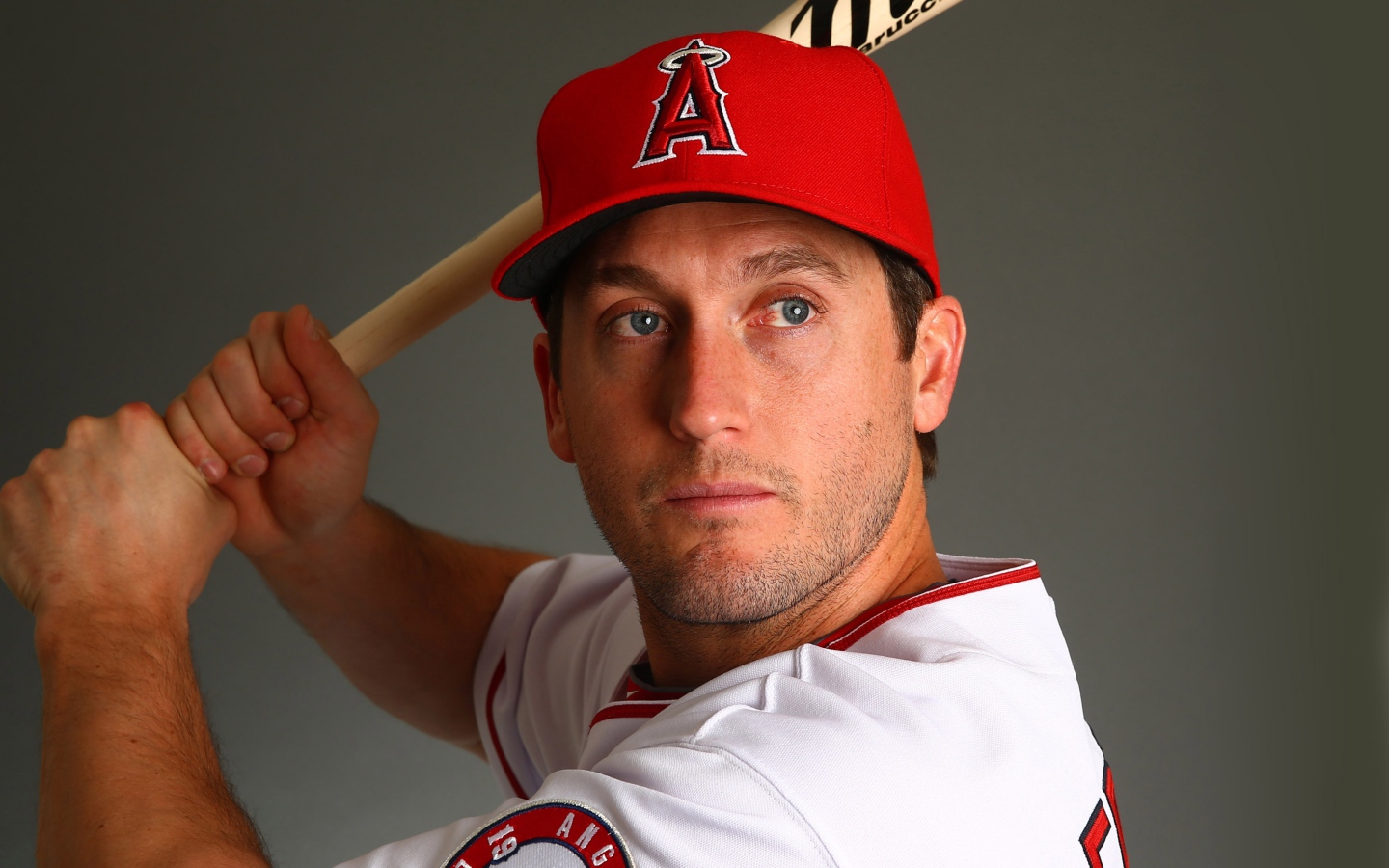 Бейсболист Дэвид Фриз с битой 