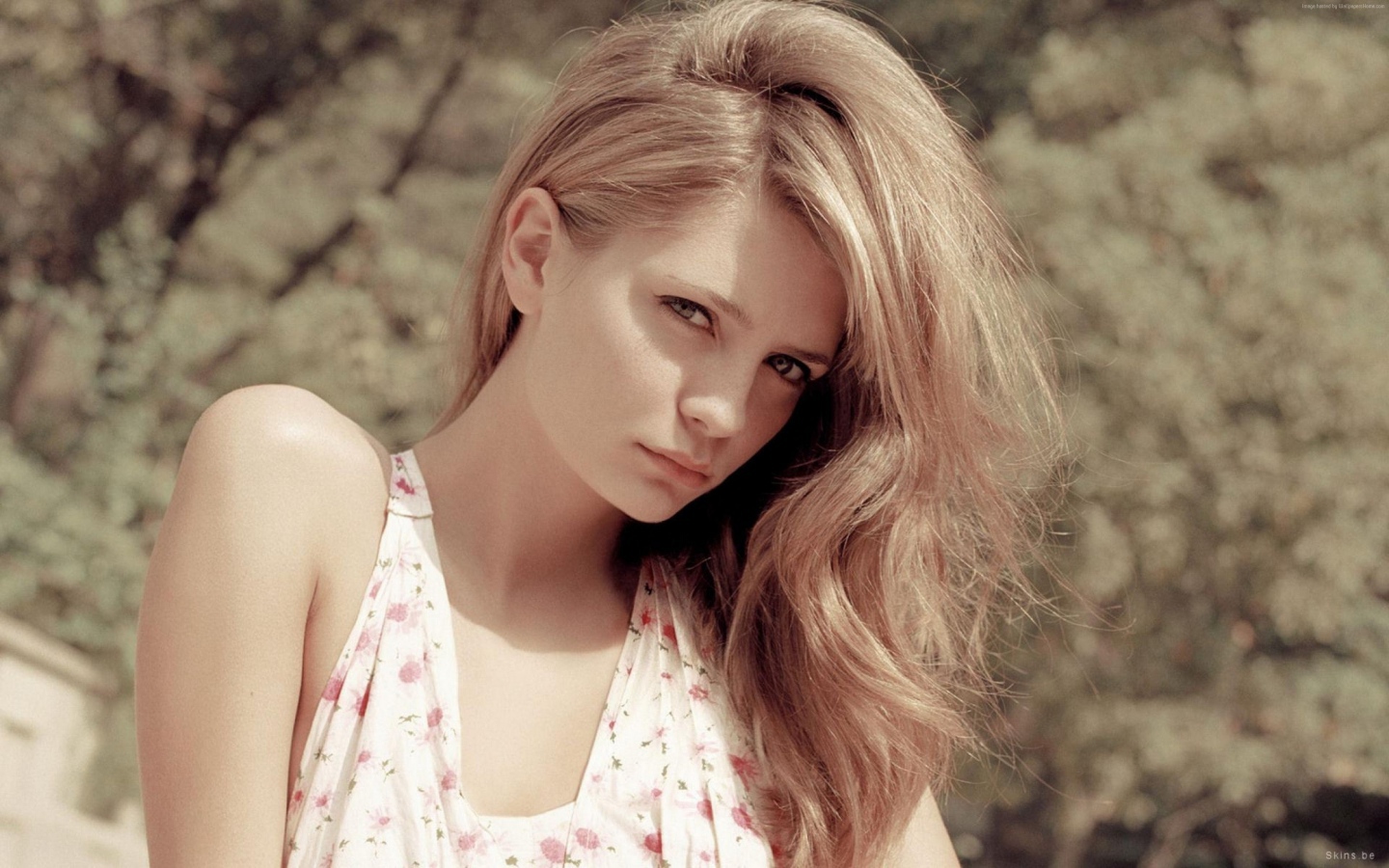 Нежная девушка, актриса Миша Бартон