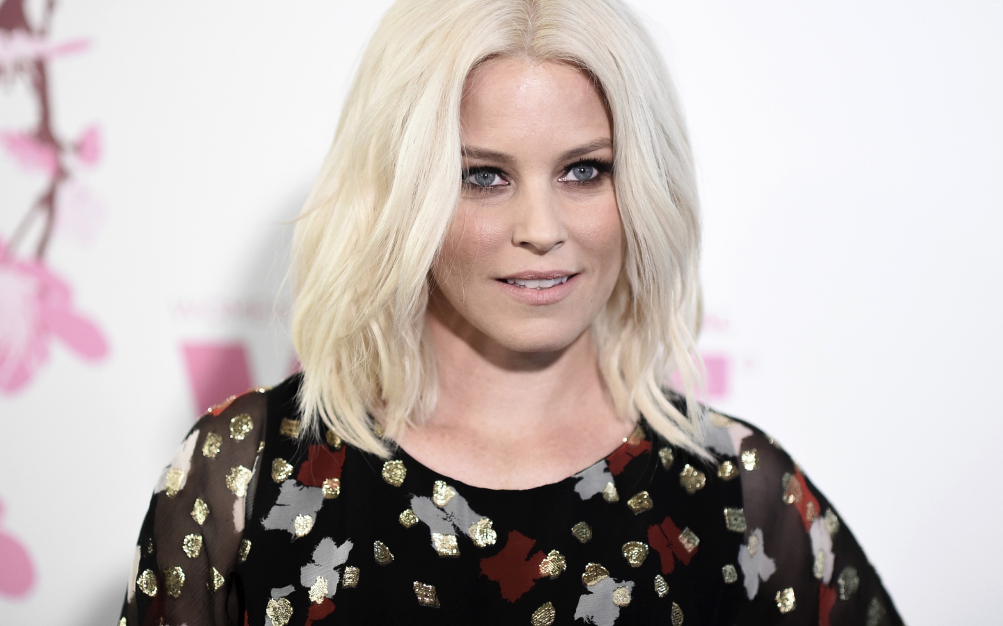 Эффектный взгляд актрисы Элизабет Бэнкс