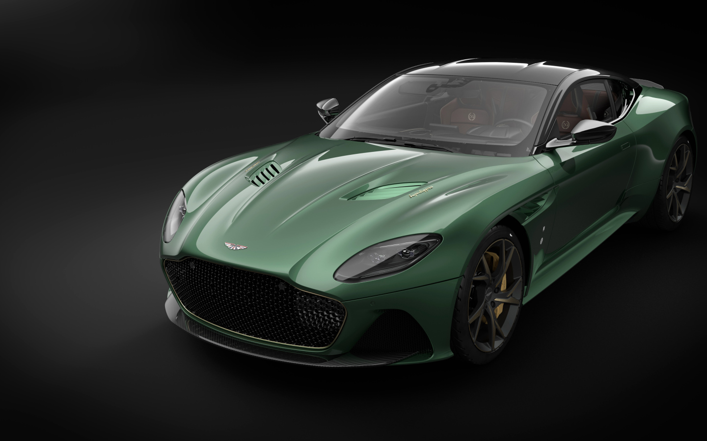 Зеленый автомобиль Aston Martin DBS 59 2018 года