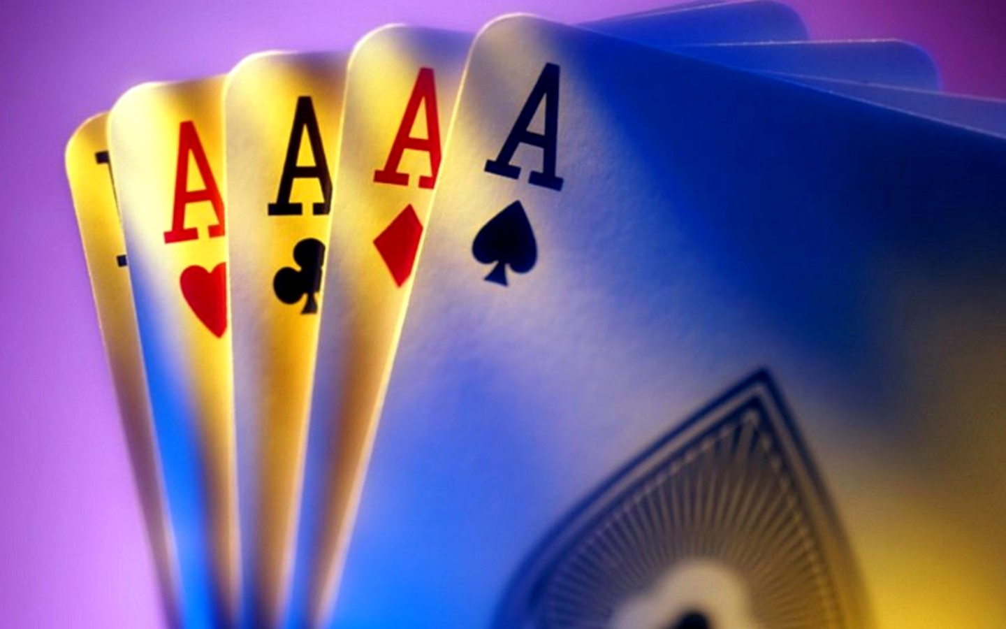 Четыре карточных туза крупным планом