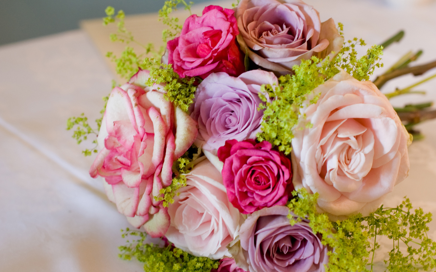 Красивый нежный букет роз 