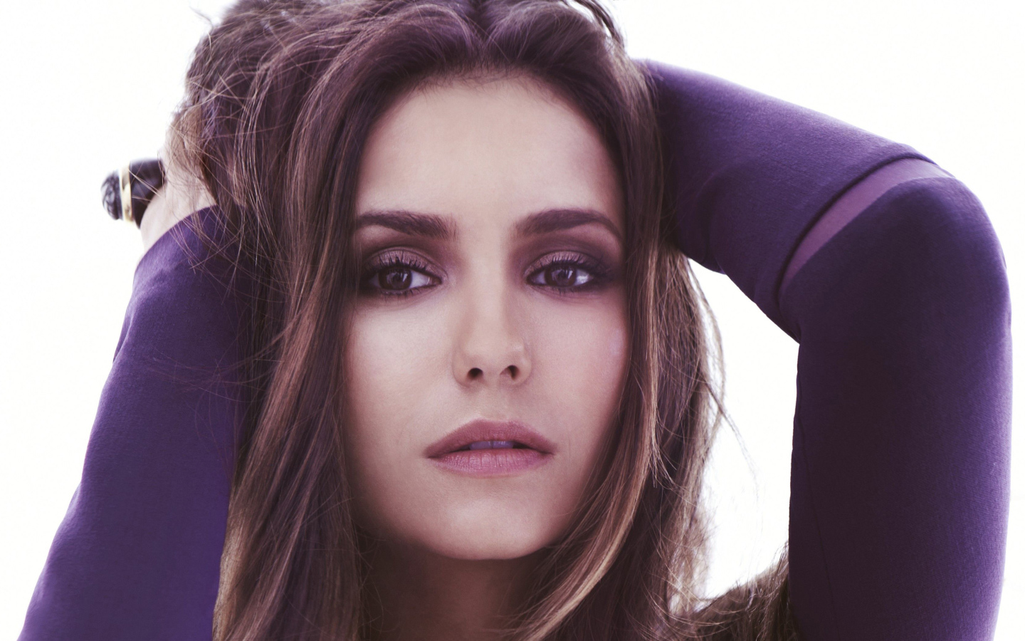 Канадская актриса Нина Добрев