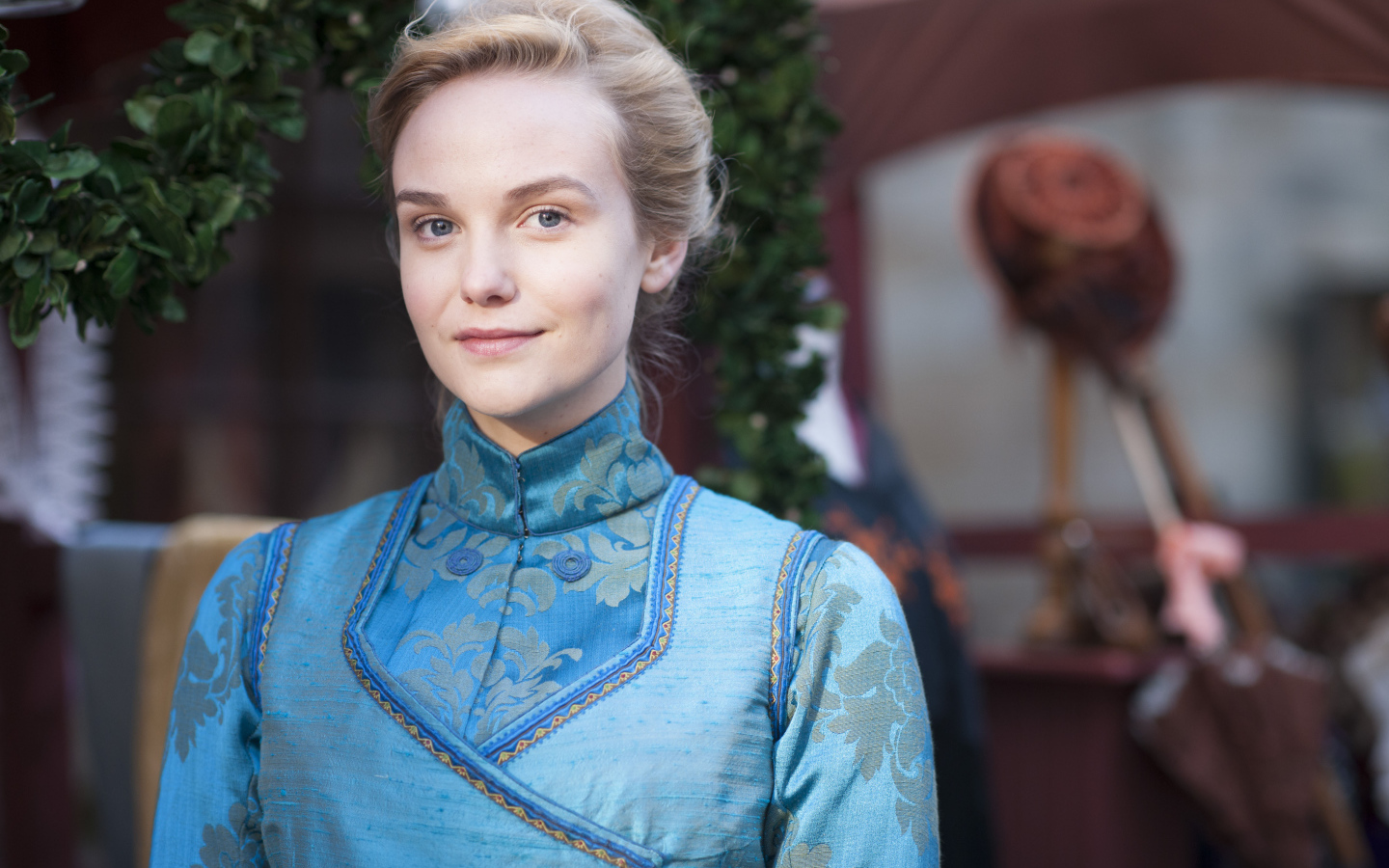 Шотландская актриса Джоанна Вандерхем в красивом наряде