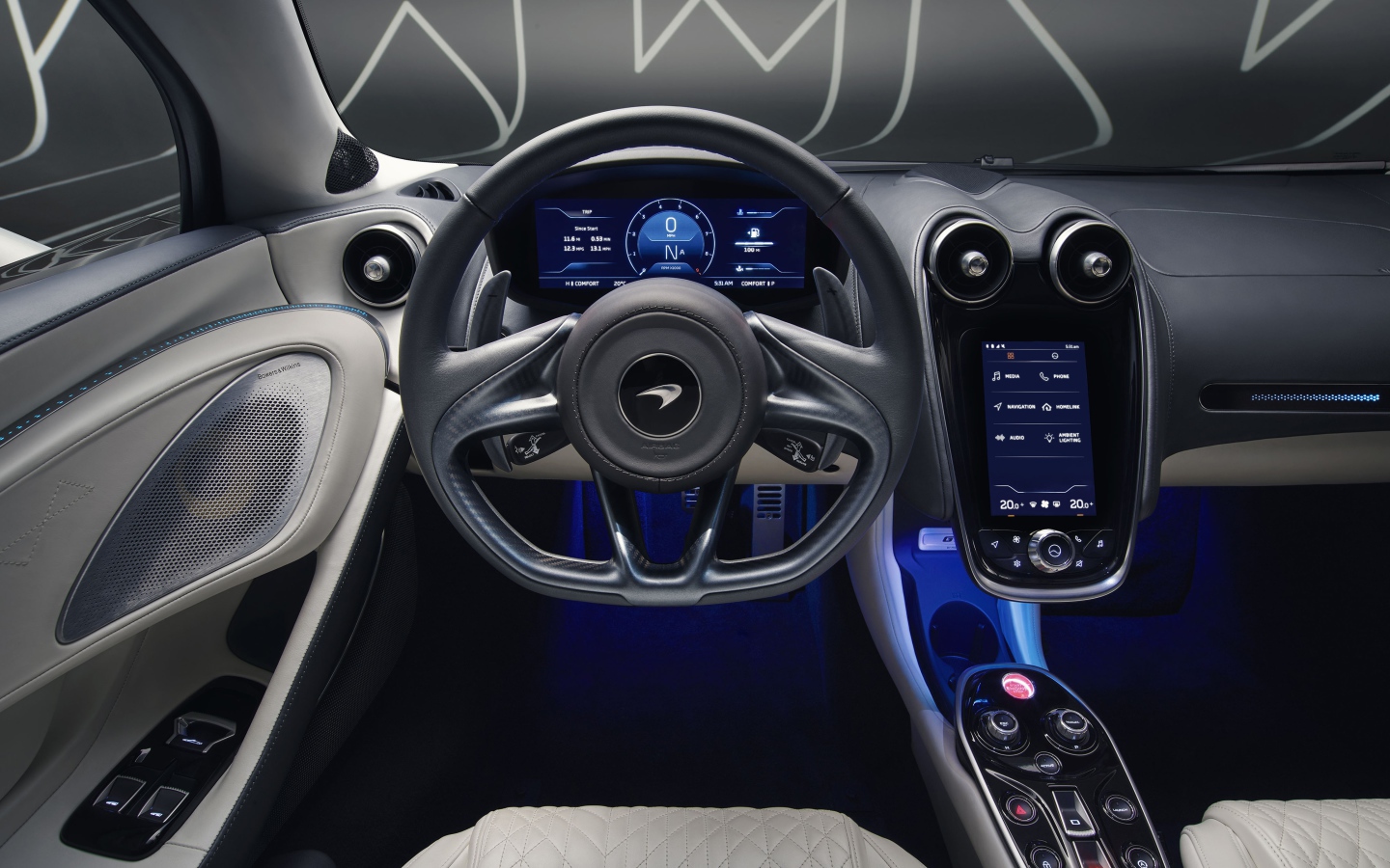 Салон автомобиля McLaren GT By MSO 2019 года 