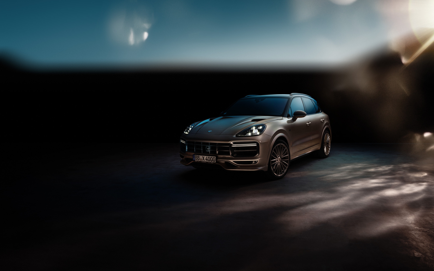 Коричневый внедорожник Porsche Cayenne Turbo, 2018 года