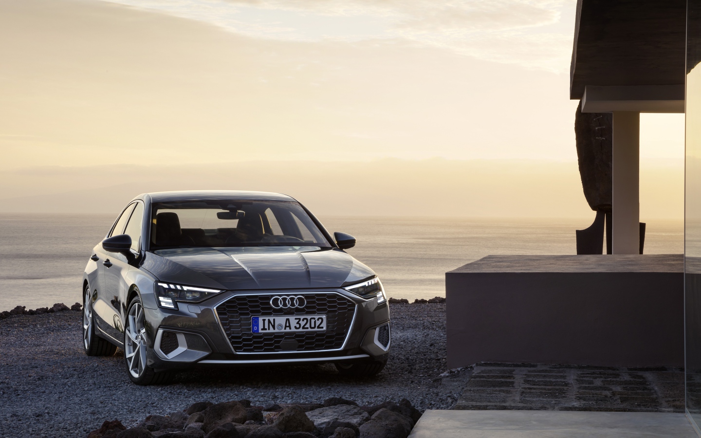 Автомобиль  Audi A3 Sedan 35 TFSI 2020 года у моря